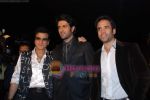 Harman Baweja, Jeetendra, Tusshar Kapoor at Victory premiere on 29th Jan 2009 (44).JPG