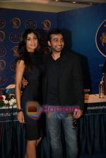 Shilpa Shetty and her business partner Raj Kundra at a meet with the champions of IPL team the Rajasthan Royals in Mumbai on 3rd Feb 2009 (46).JPG