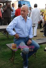 Anupam Kher on the sets of The Desire in Sula Wineyards, Nasik on 8th Feb 2009 (8).JPG