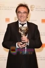 Danny-Boyle-poses-at-the-winner_s-board-at-The-Orange-British-Academy-Film-Awards-held-at-the-Royal-Opera-House-on-February-8,-2009-in-London,-England.jpg