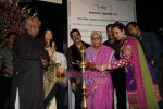Madhuri Dixit inaugurates Hair and Make-up fashion week in Rangsharda Auditorium, Bandra on 9th Feb 2009 (19).JPG