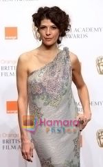 Marisa-Tomei-poses-at-the-winner_s-board-at-The-Orange-British-Academy-Film-Awards-held-at-the-Royal-Opera-House-on-February-8,-2009-in-London,-England.jpg