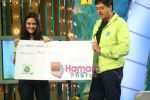 Priety Zinta adopts a village by handing a Rs. 3, 00, 000 cheque at NDTV Toyota_s Greenathon on 8th Feb 2009-1.jpg