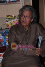 Anil Dharkar at Weed book launch in Crossword Book store, Kemps Corner on 12th Feb 2009 (2).JPG