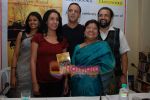 Vidhu Vinod Chopra, Nandita Das at Weed book launch in Crossword Book store, Kemps Corner on 12th Feb 2009 (2).JPG