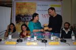 Vidhu Vinod Chopra, Nandita Das at Weed book launch in Crossword Book store, Kemps Corner on 12th Feb 2009 (9).JPG