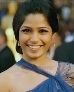 Frieda Pinto at the Oscar Party on February 22, 2009 in Beverly Hills, California (25).jpg