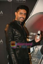 Abhishek Bachchan unveils Motorola Aura range in Vie Lounge, Juhu, Mumbai on 26th Feb 2009 (29).JPG