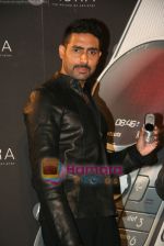 Abhishek Bachchan unveils Motorola Aura range in Vie Lounge, Juhu, Mumbai on 26th Feb 2009 (28).JPG