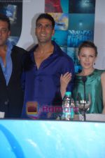 Kylie Minogue, Akshay Kumar at the Press Conference of the film Blue in Rennaissance Hotel, Powai on 6th March 2009 (26).JPG