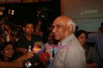 Yash Chopra at Producers Media Meet in The Club, Andheri, Mumbai on 16th March 2009 (5).JPG
