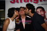 Gul Panag, Vinay Pathak, Siddharth Makkar at the Premiere of Straight in Fame on 19th March 2009 (7).JPG