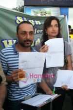 Sushma Reddy and Rahul Bose at GOG NGO event in Churchgate on 25th March 2009 (3).JPG