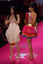 Katrina Kaif walk the ramp for Barbie doll Show at LIFW on 27th March 2009 (6).JPG