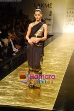 Model walk the ramp for Manish Malhotra Show at Lakme Fashion Week 2009 on 30th March 2009  (74).JPG