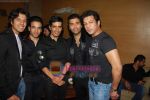 Tusshar Kapoor, Manish Malhotra, Karan Johar at Manish Malhotra post party hosted by Pradeep Gidwani of Calsberg on 30th March 2009 (3).JPG