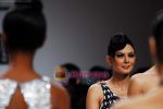Model walk the ramp for Narendra Kumar Show at Lakme Fashion Week Day 5 on 31st March 2009 (27)~0.jpg
