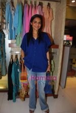 Madhoo at Samsara store_s summer collection launch in Colaba on 2nd April 2009 (2).JPG