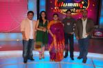 Ali Asgar, Akriti Kakkar, Shubha Mudgal, Vishal and Shekhar at Amul Star Voice of India on location in FilmCity on 3rd April 2009 (9).JPG