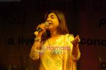 Alka Yagnik at Abhijeet live concert by Giants club of Chowpatty in Birla Matoshree on 3rd April 2009 (6).JPG
