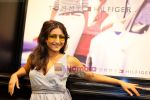 Soha Ali Khan at the launch of Tommy Hilfiger Limited Edition Sunglasses in Tommy Hilfiger store, located at The Forum, Bangalore on 3rd April 2009  (4).jpg