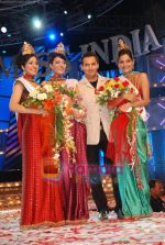 Marc Robinson with winners at Femina Miss India 2009 finale on 5th April 2009  (4).JPG