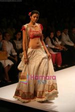Model walk the ramp for Nikasha Tawadey at Lakme Fashion week day 4 on 30th March 2009 (47).JPG