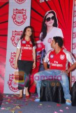 Preity Zinta, Yuvraj Singh at IPL press meet in Taj Land_s End on 11th April 2009 (8).JPG