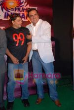 Cyrus Broacha, Boman Irani at the Media meet of Mumbai Indians along with the cast and crew of 99 in Taj President on 15th April 2009 (2).JPG