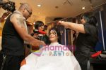 Mona Singh, Aalim Hakim at the UTV Bindass Blue Carpet launch in Bandra Aalim_s salon on 15th April 2009 (19).JPG