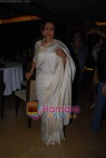 Asha Bhosle at Poonam Dhillon_s birthday bash in Andheri on 18th April 2009 (3).JPG