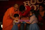 Farhan Akhtar launches Spj Sadhana School Brick by Brick campaign  in Taj Lands ENd, Bandra, Mumbai on 18th April 2009 (9).JPG