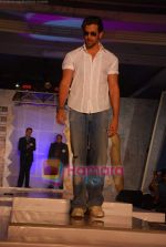 Hrithik Roshan at the launch of Macroman M Series innerwear in ITC Grand Maratha on 24th April 2009 (51).JPG