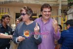 Shakti Kapoor, Raza Murad goes to vote on 30th April 2009 (4).JPG