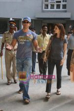 Hrithik Roshan, Suzanne Khan goes to vote on 29th April 2009 (3).jpg