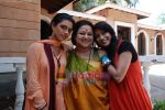 Ridhi Dogra, Supriya, Enrica at Hindi Hai Hum on location in Madh on 3rd May 2009.JPG