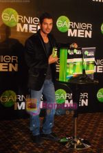 John Abraham endorses Garnier Men products in Trident on 7th May 2009 (12).JPG
