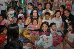 Raveena Tandon at Tinker Bell book reading for kids at Crossword book store on 16th May 2009 (13).JPG