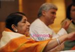 Lata Mangeshkar, Javed Akhtar at the launch of Book lata Mangeshkar in her own voice by Nasreen Munni Kabir in Mayfair Banquets, Worli, Mumbai on 15th May 2009 (3).jpg