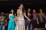 Sophie Chaudhry, Jackie Bhagnani, Kareena Kapoor at Kal Kissne Dekha concert at Ahmedabad on 21st May 2009 (6).JPG