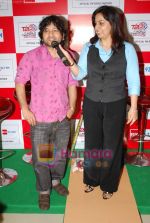 Kailash Kher on the sets of Big FM on 25th May 2009 (4).JPG