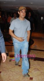 Aamir Khan at producers meet in Taj Land_s End , Bandra on 27th May 2009 (3).JPG