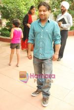 Kailash Kher at the launch of Jaswinder Singh_s album Ishq Nahin Asaan in Bhavans on 27th May 2009 (5).JPG