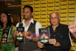 Mahesh Bhatt at Tic Toc book launch in Landmark, Mumbai on 28th May 2009 (13).JPG