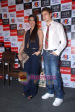 Imran Khan, Sonam Kapoor at the launch of new Filmfare issue in Vie Lounge on 2nd June 2009 (10).JPG