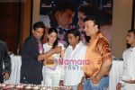Akshay Kumar, Kareena Kapoor, Anu Malik at Kambakkht Ishq press meet in Taj Land_s End on 5th June 2009 (5).JPG