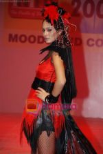 Bruna Abdullah at NIFD Fashion show in St Andrews on 24th June 2009 (2).JPG