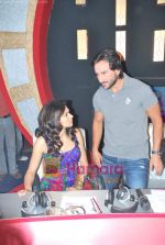 Saif Ali Khan and Deepika Padukone at Love Aaj Kal music launch on the sets of Sa Re Ga Ma Pa Lil Champs in Famous Studios on 27th June 2009 (2)~0.JPG
