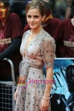 Emma Watson at the UK Premiere of movie HARRY POTTER AND THE HALF BLOOD PRINCE on 7th JUly 2009 in Odeon Leicester Square (1).jpg