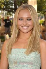 Hayden Panettiere at the LA premiere of the six season of ENTOURAGE on July 9, 2009.jpg